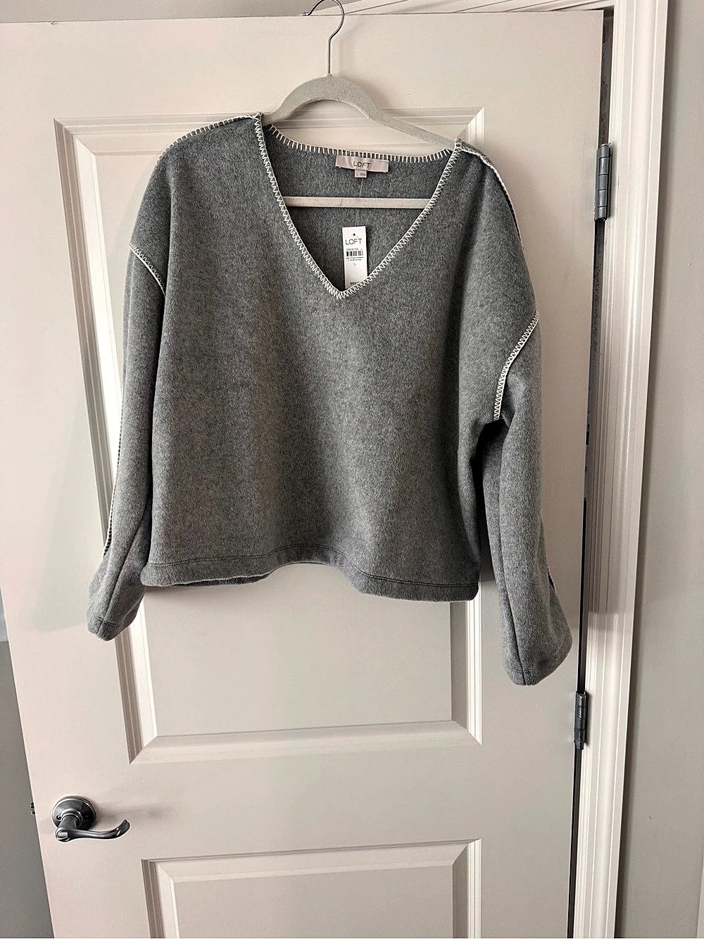LOFT V-Neck Top in Gray Large NWT